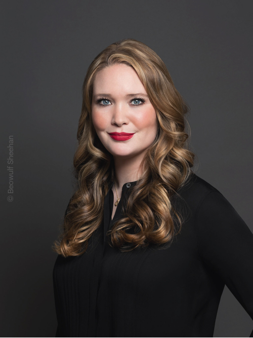 Sarah J. Maas