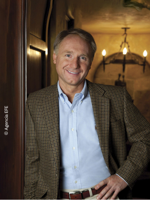 Dan Brown