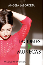 TACONES Y MUÑECAS