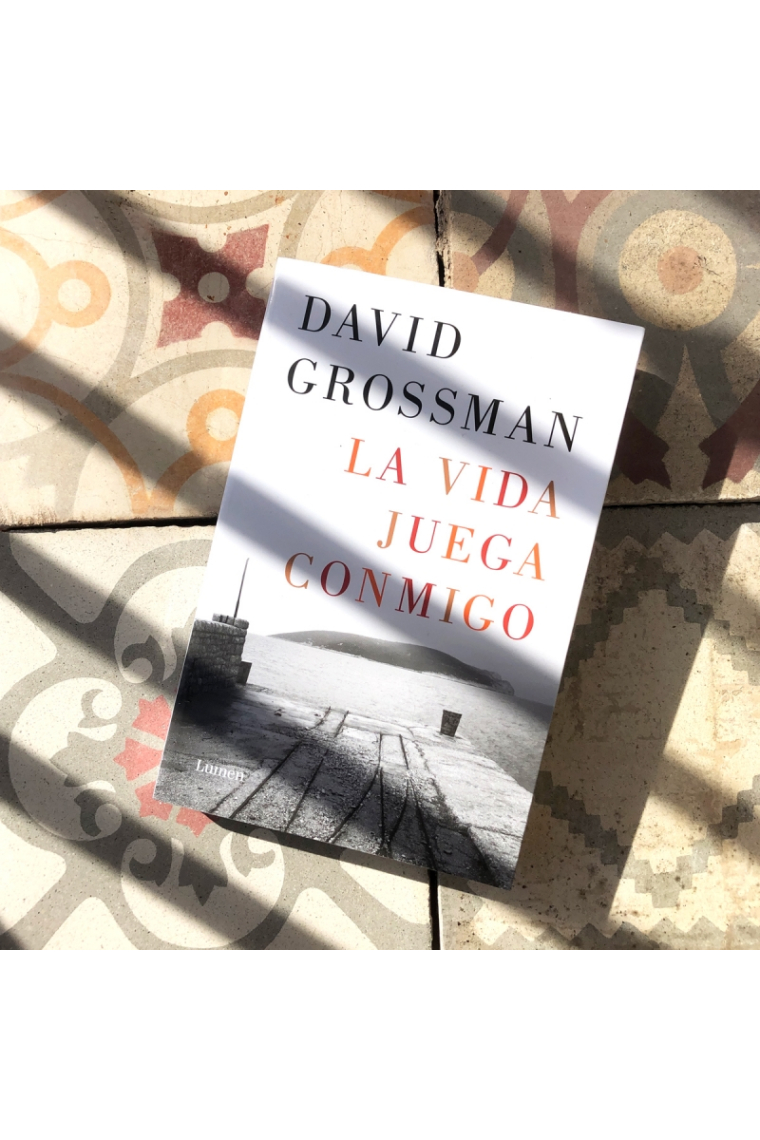 La vida juega conmigo