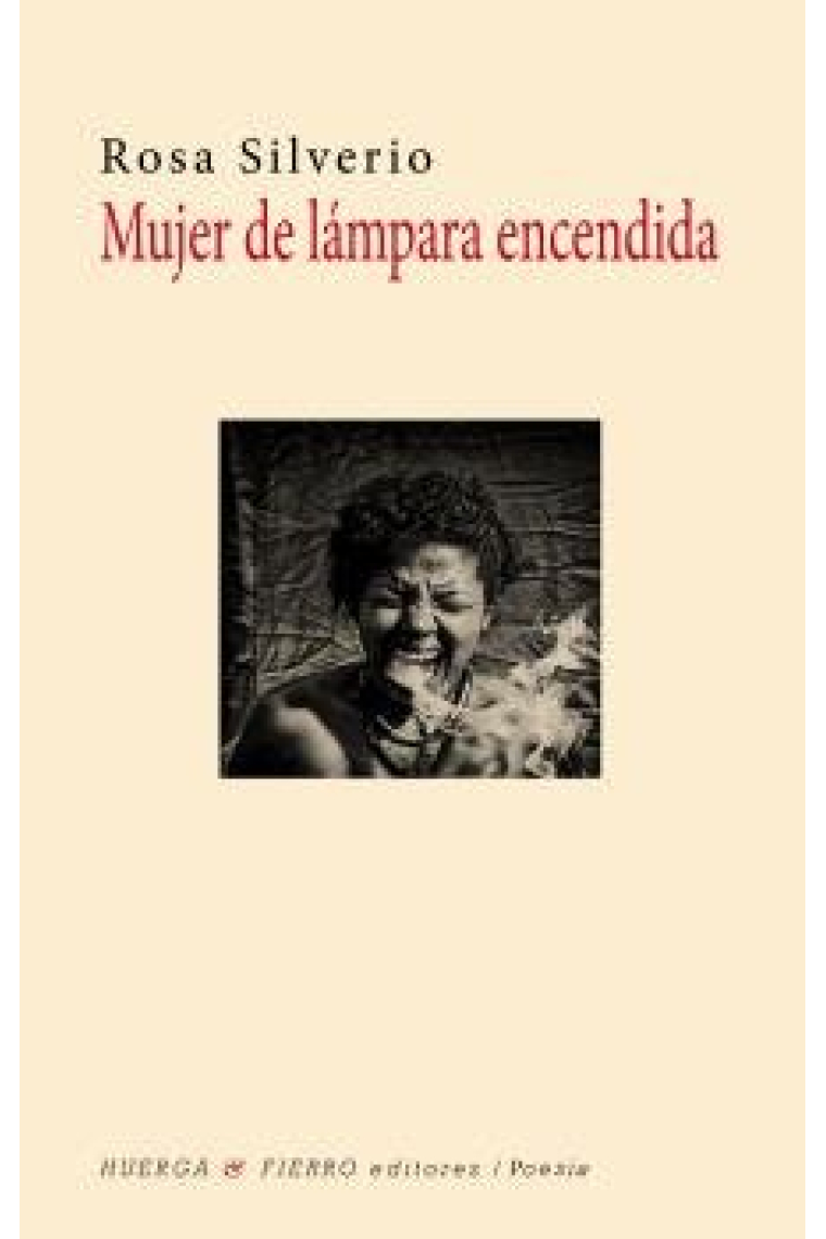 Mujer de lámpara encendida