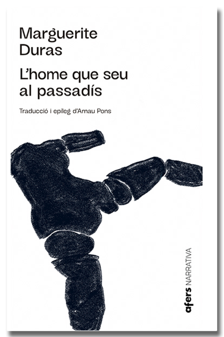 L'home que seu al passadís