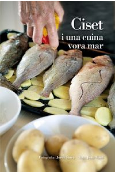 Ciset i una cuina vora mar