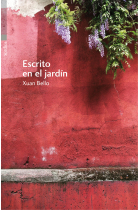 Escrito en el jardín