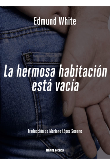 La hermosa habitación está vacía