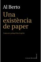 Una existència de paper