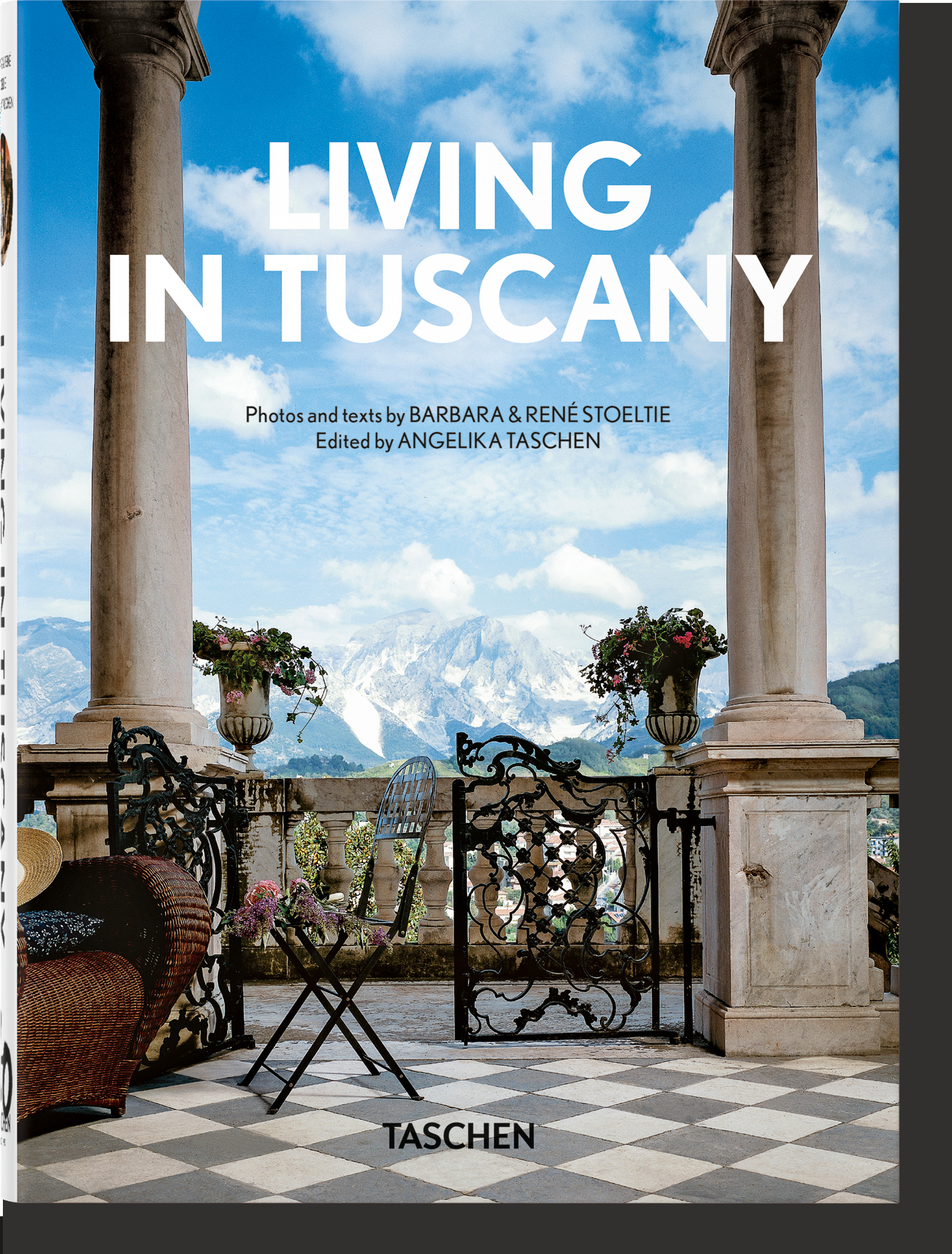 Living in Tuscany. 40th Ed.