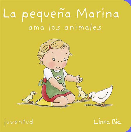 La pequeña Marina ama a los animales